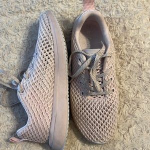 NoBull Mesh Runners light pink size 7